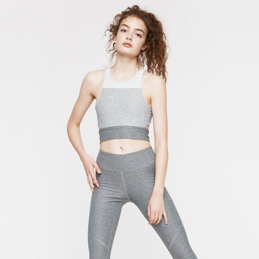 Tri-Tone Slashback Crop Top NWOT
Dove/Ash/Graphite